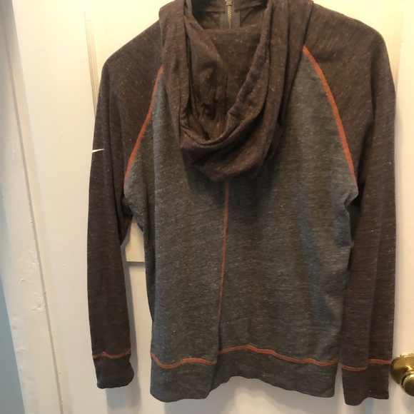 Women’s Size Large Nike NFL Cleveland Browns Full Zip Raglan - used - Picture 8 of 12